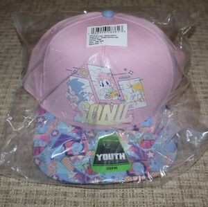 Sonic Retro Pink and Blue Youth Snapback Hat. OSFM. NWT.